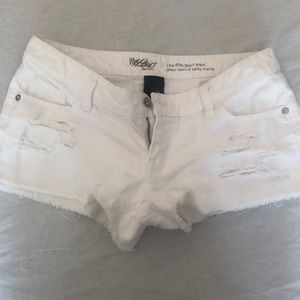 Low rise shorts
